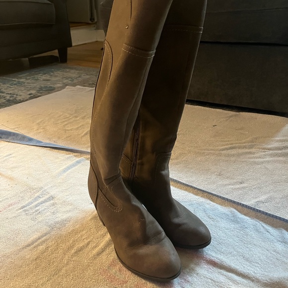 Calf High Boots - Picture 3 of 4